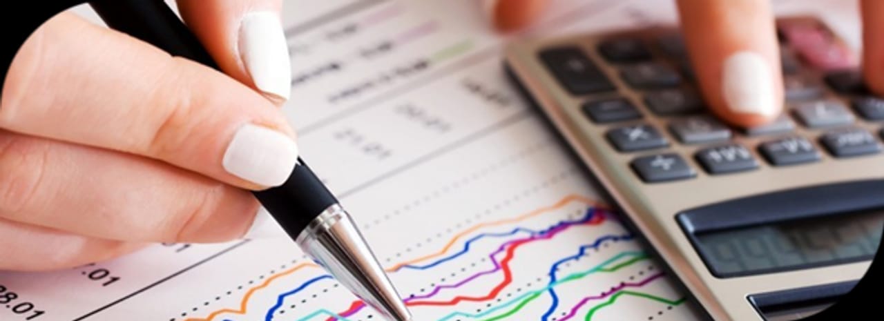 Expertise comptable : analyse de documents financiers et de chiffres